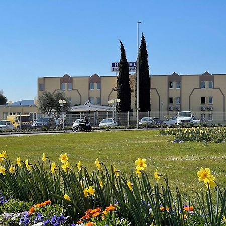 L'Escale D'Ales Hotel Экстерьер фото
